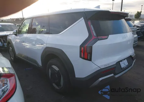 2026 Kia Ev9 Light Long Range z USA, uszkodzony, nr VIN 5XYAB5S16TG004103